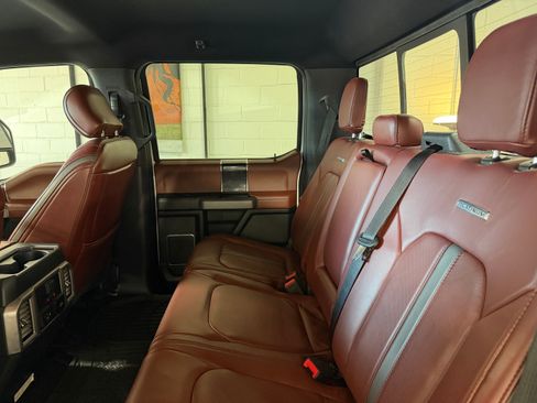 Used 2020 Ford F250 Super Duty Platinum image 3