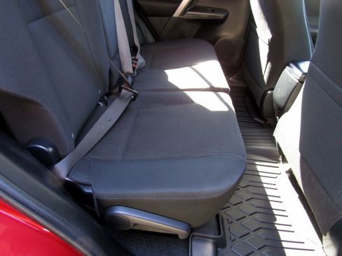 Used 2016 Toyota RAV4 LE image 16