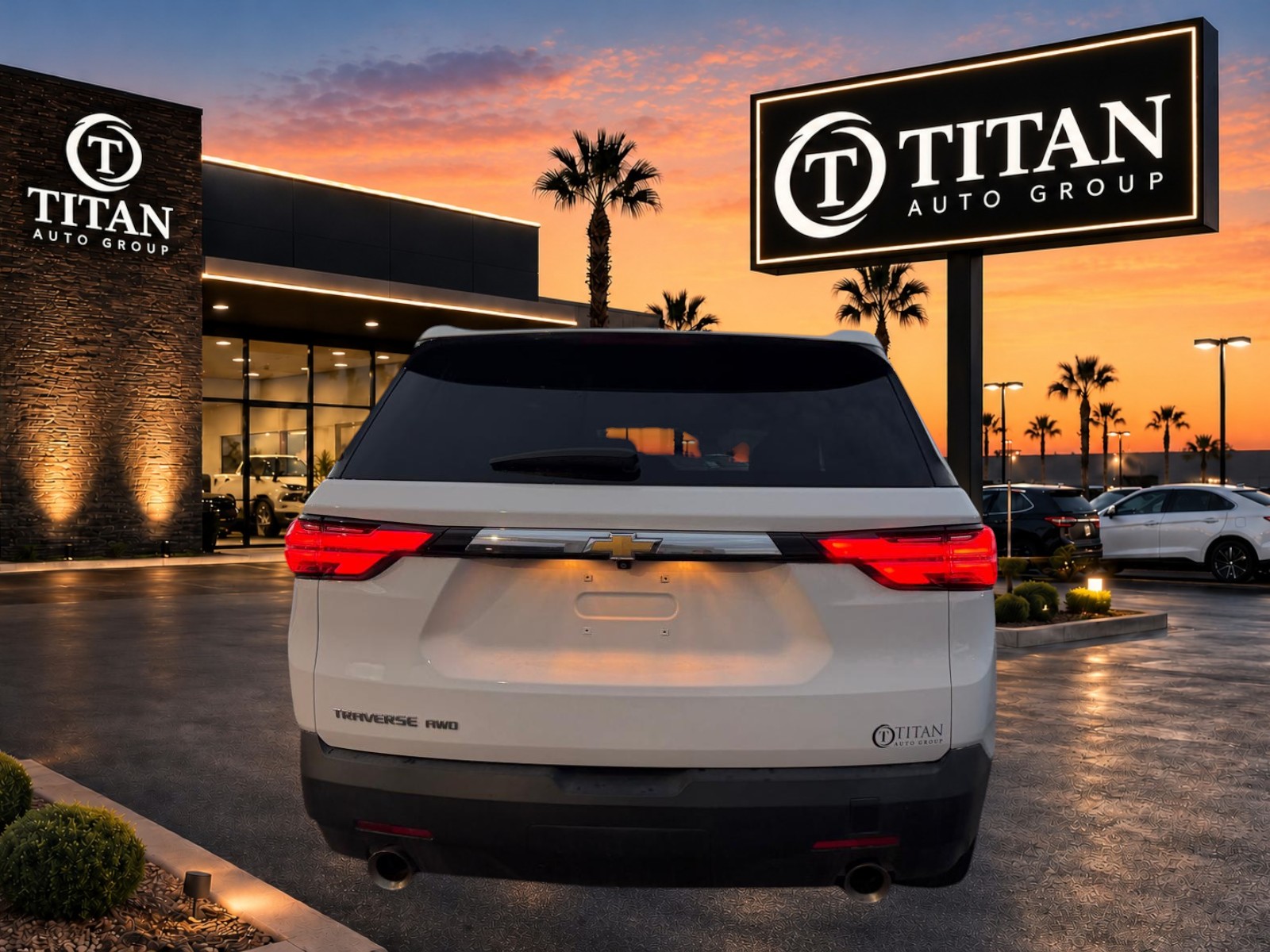 Used 2022 Chevrolet Traverse AWD LS image 5