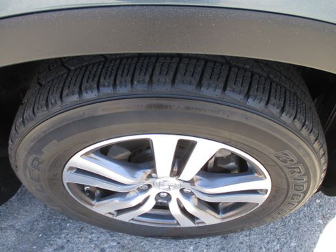 Used 2016 Honda Pilot EX Sport Utility 4D image 20