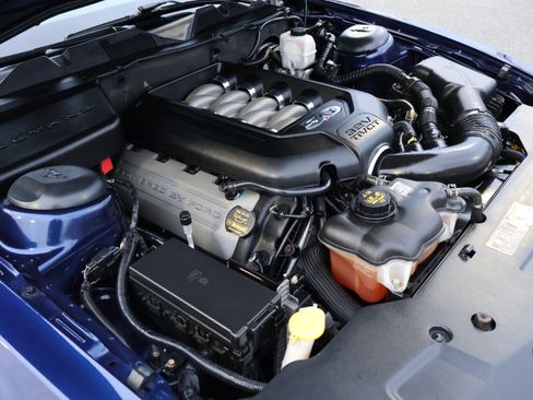 Used 2011 Ford Mustang GT Premium image 25