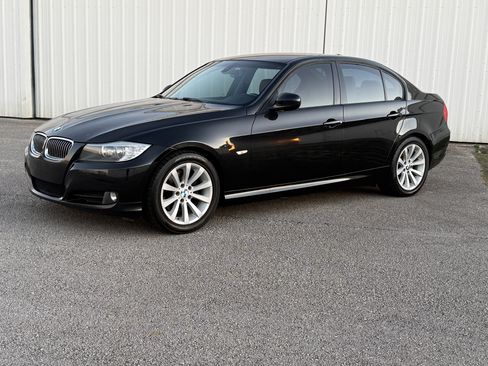 Used 2011 BMW 328i image 1