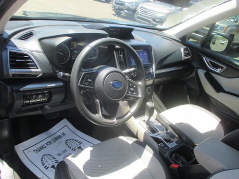 Used 2022 Subaru Forester Premium AWD/4WD image 10