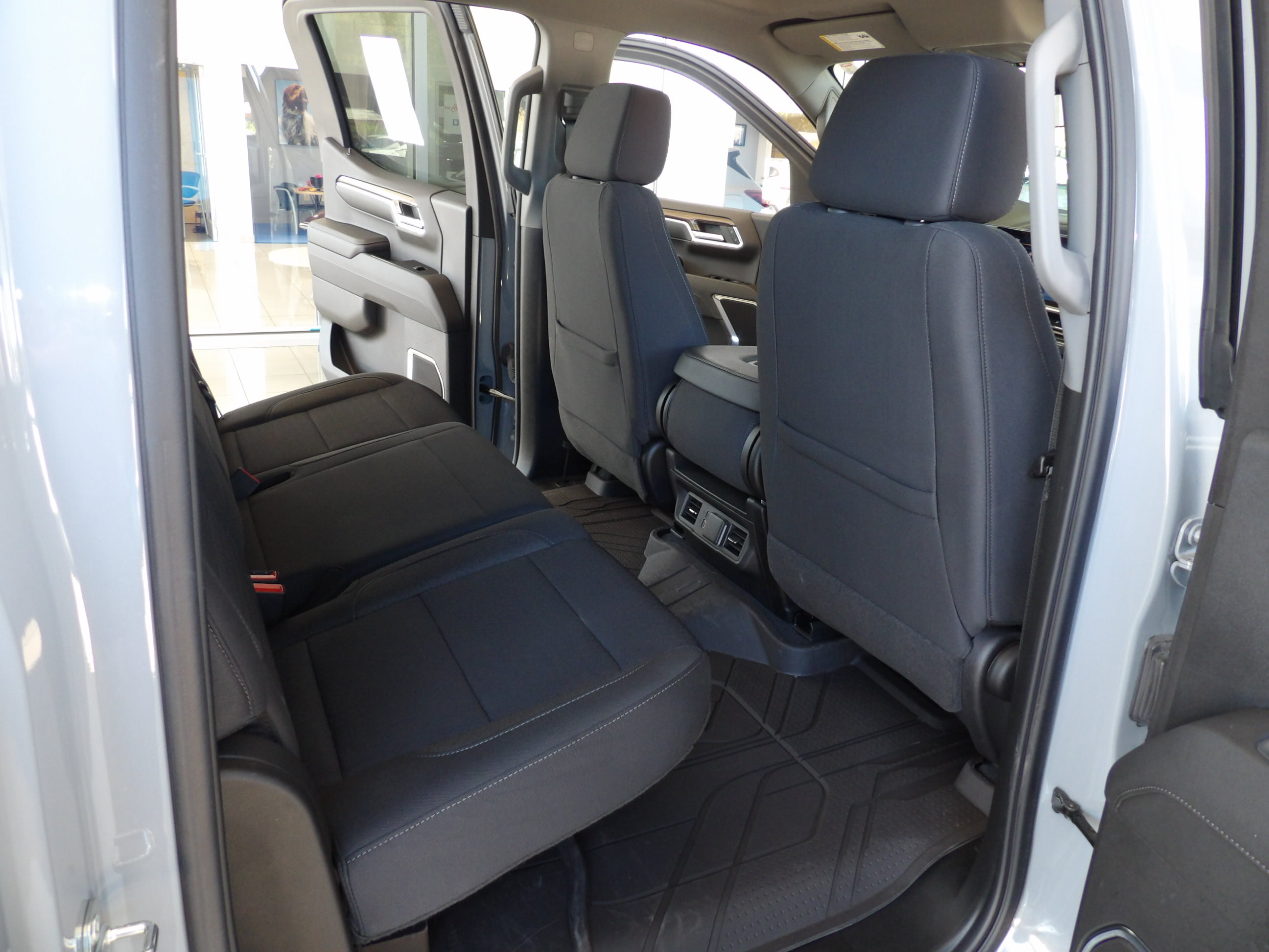 Used 2024 Chevrolet Silverado 1500 4x4 Crew Cab LT image 19