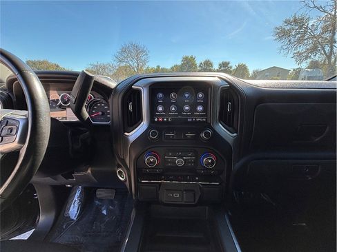 Used 2022 Chevrolet Silverado 1500 RST image 11