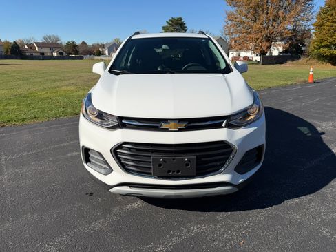 Used 2022 Chevrolet Trax LT image 11