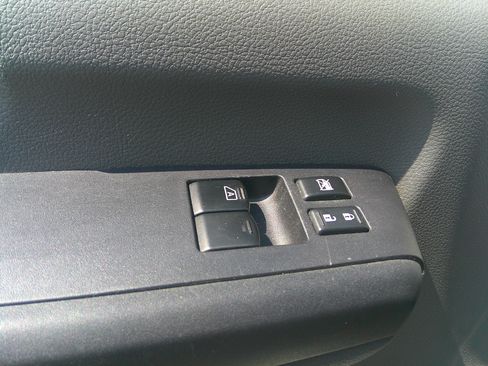 Used 2021 Nissan NV 2500 High Roof RWD image 10