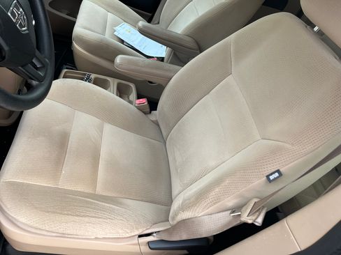 Used 2016 Dodge Grand Caravan American Value Package image 25