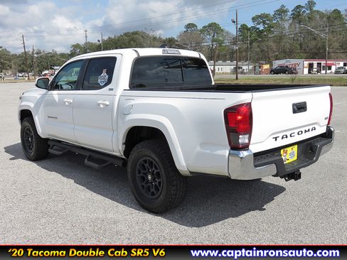 Used 2020 Toyota Tacoma SR5 image 4