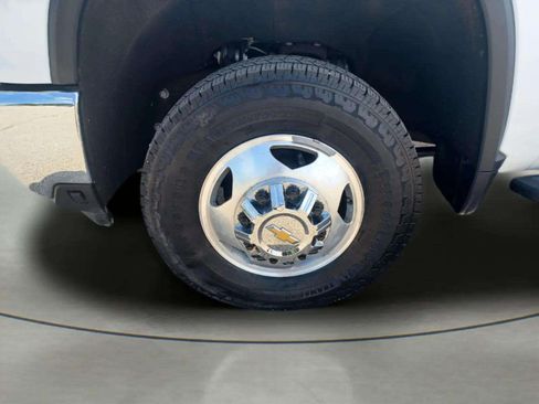 Used 2024 Chevrolet Silverado 3500 4x4 Crew Cab LT DRW image 29