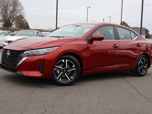 Used 2024 Nissan Sentra SV image 2