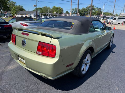 Used 2006 Ford Mustang GT Premium Convertible RWD image 27