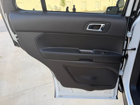 Used 2013 Ford Explorer image 67