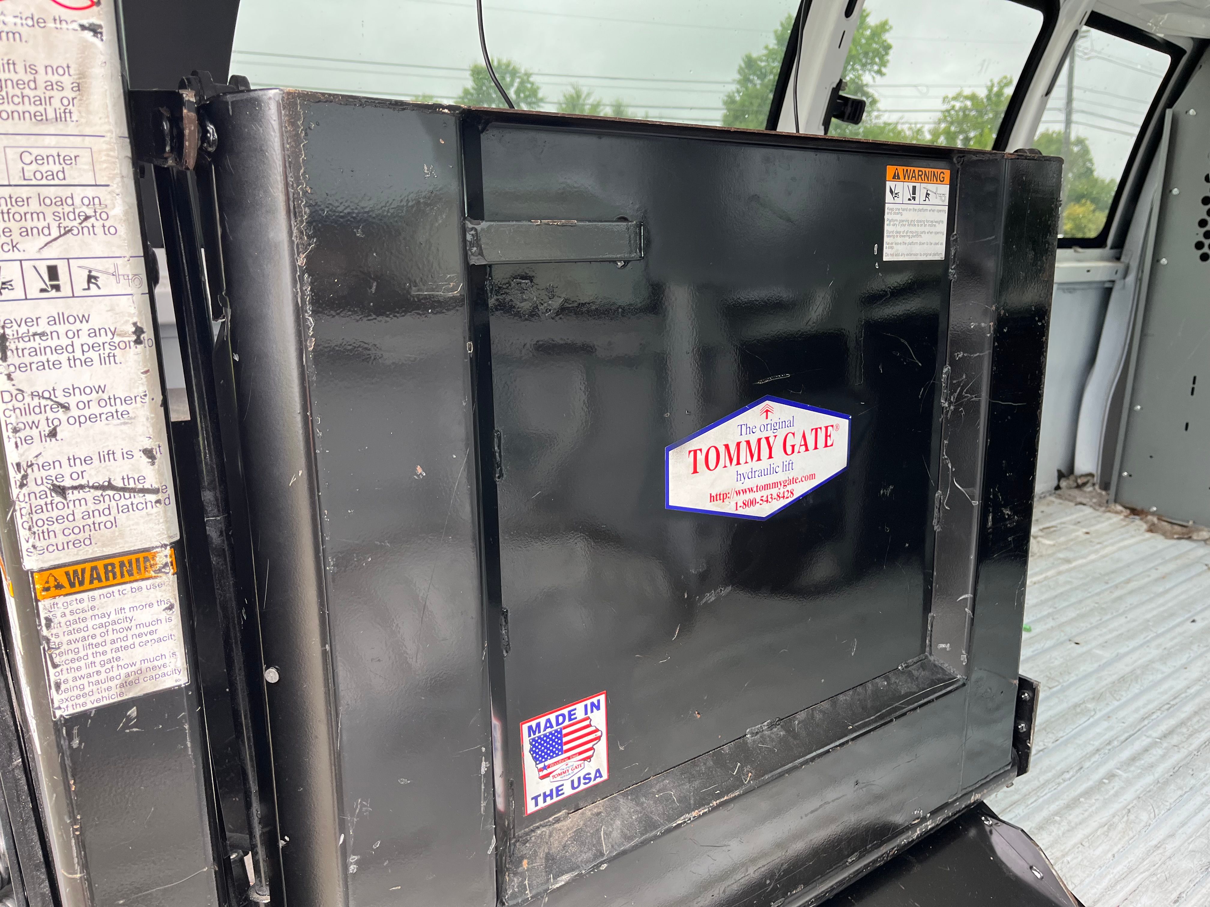 Used 2010 Chevrolet Express 2500 RWD image 33