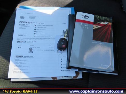 Used 2018 Toyota RAV4 LE image 18