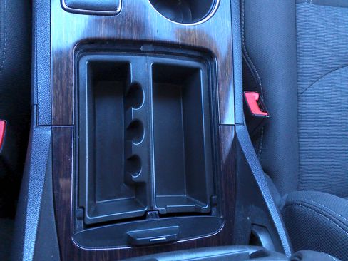 Used 2017 Chevrolet Traverse LT image 22