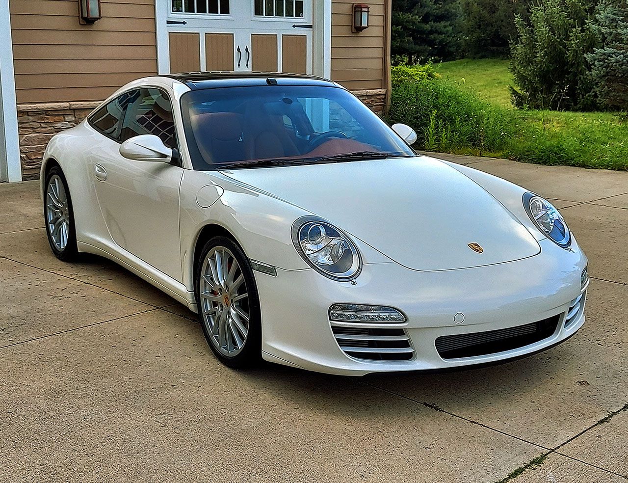 Used 2011 Porsche 911 Targa 4S AWD/4WD image 10