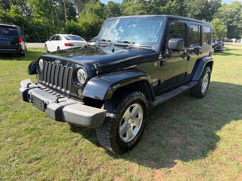 Used 2009 Jeep Wrangler 4WD Unlimited Sahara image 6