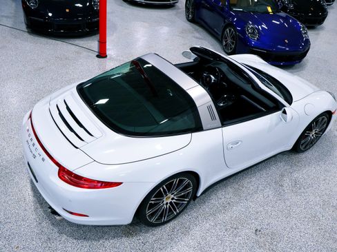 Used 2015 Porsche 911 Targa 4S image 10