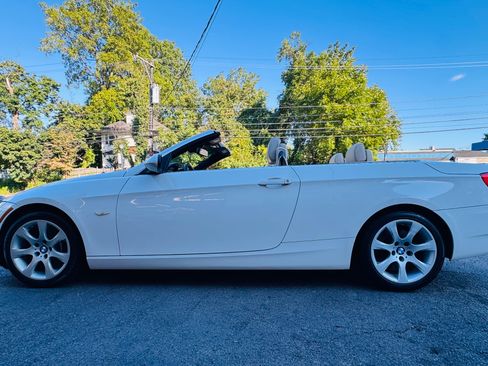 Used 2009 BMW 335i Convertible RWD image 3