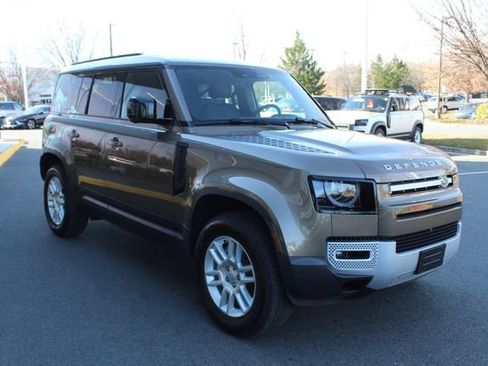 Used 2025 Land Rover Defender 110 S image 10