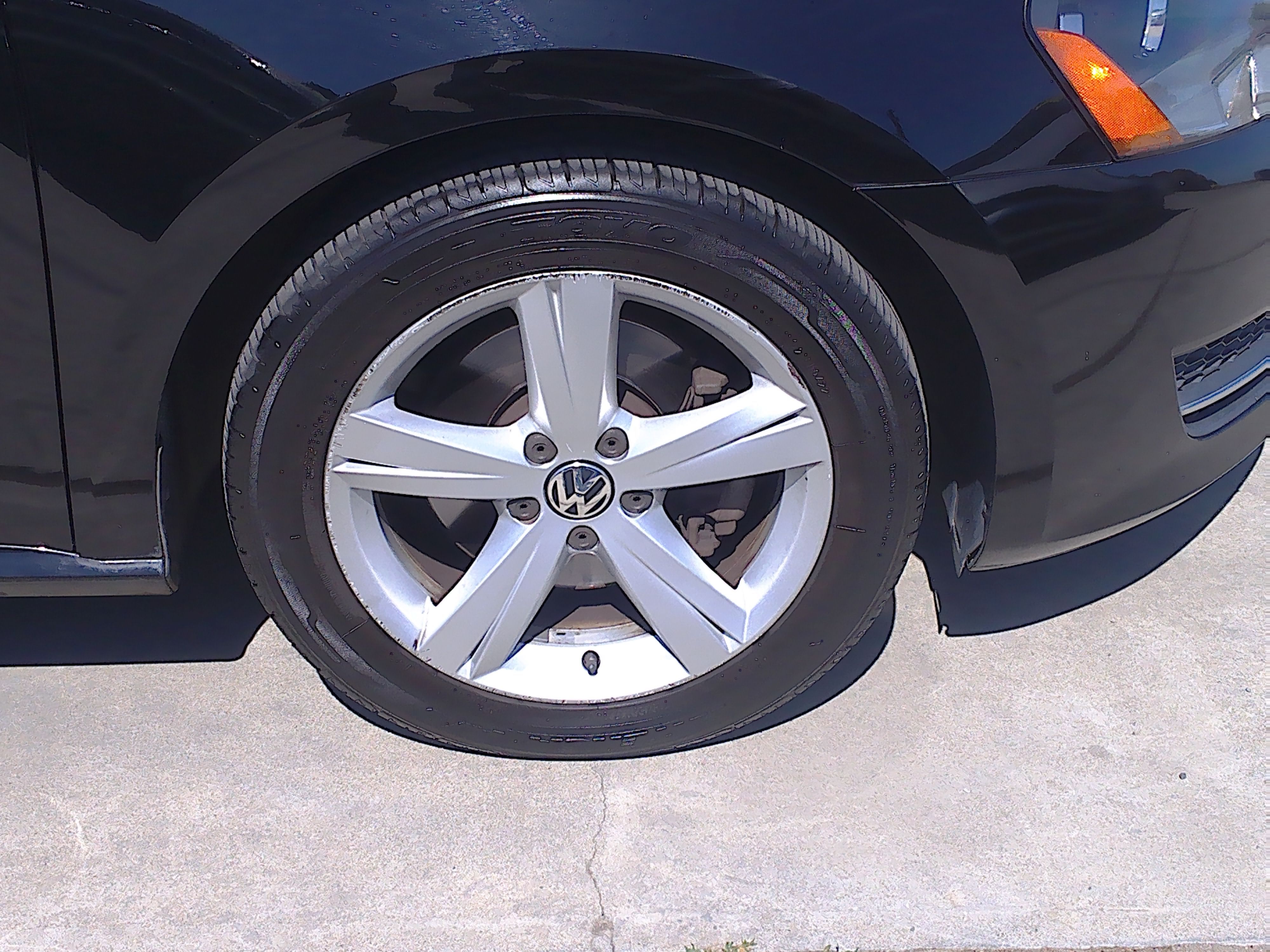 Used 2013 Volkswagen Passat SE FWD image 36