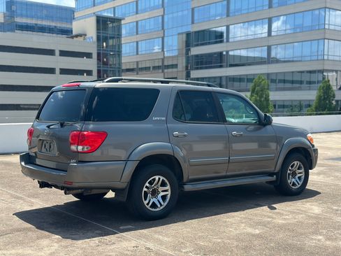 Used 2006 Toyota Sequoia Limited image 7