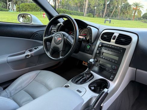 Used 2005 Chevrolet Corvette Coupe RWD image 77