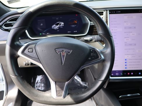 Used 2017 Tesla Model S 75 RWD image 28