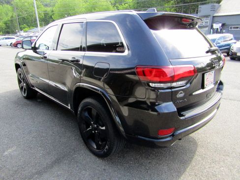 Used 2015 Jeep Grand Cherokee 4WD Laredo image 6