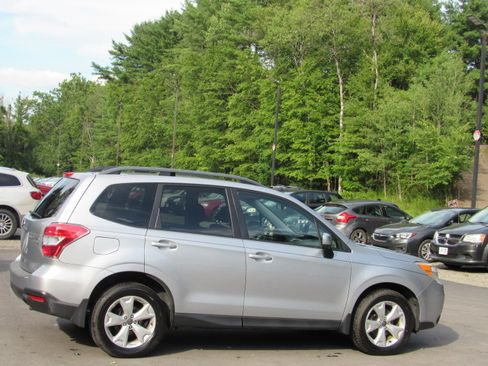 Used 2015 Subaru Forester 2.5i Premium AWD/4WD image 3