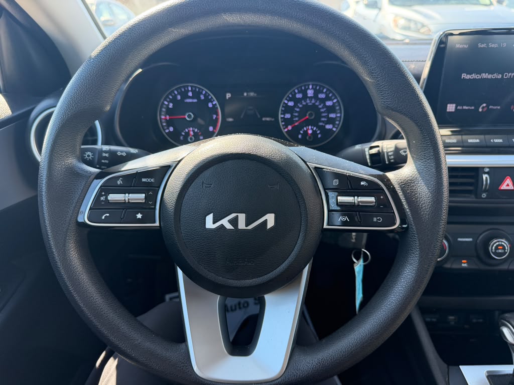 Used 2023 Kia Forte Sedan FWD image 12