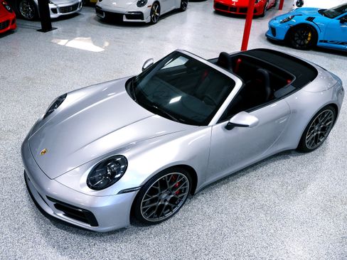 Used 2024 Porsche 911 Carrera GTS image 5