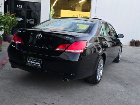 Used 2005 Toyota Avalon Limited image 7
