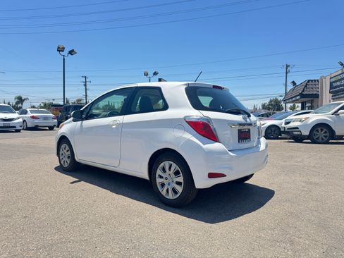 Used 2013 Toyota Yaris 2-Door Hatchback FWD image 5