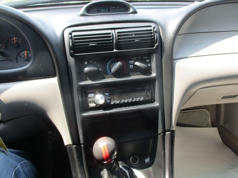 Used 1996 Ford Mustang GTS Coupe RWD image 28