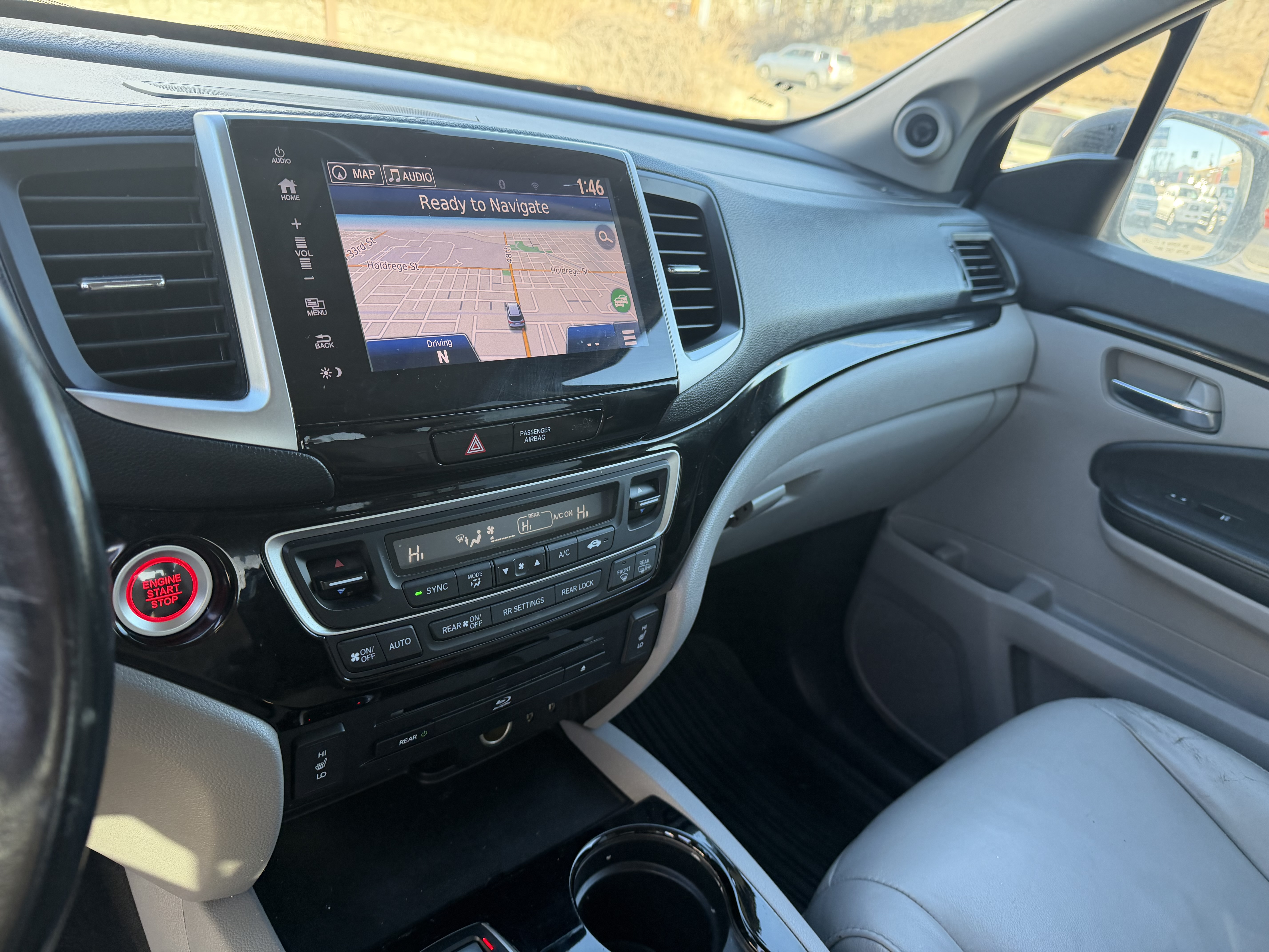 Used 2017 Honda Pilot Touring image 16