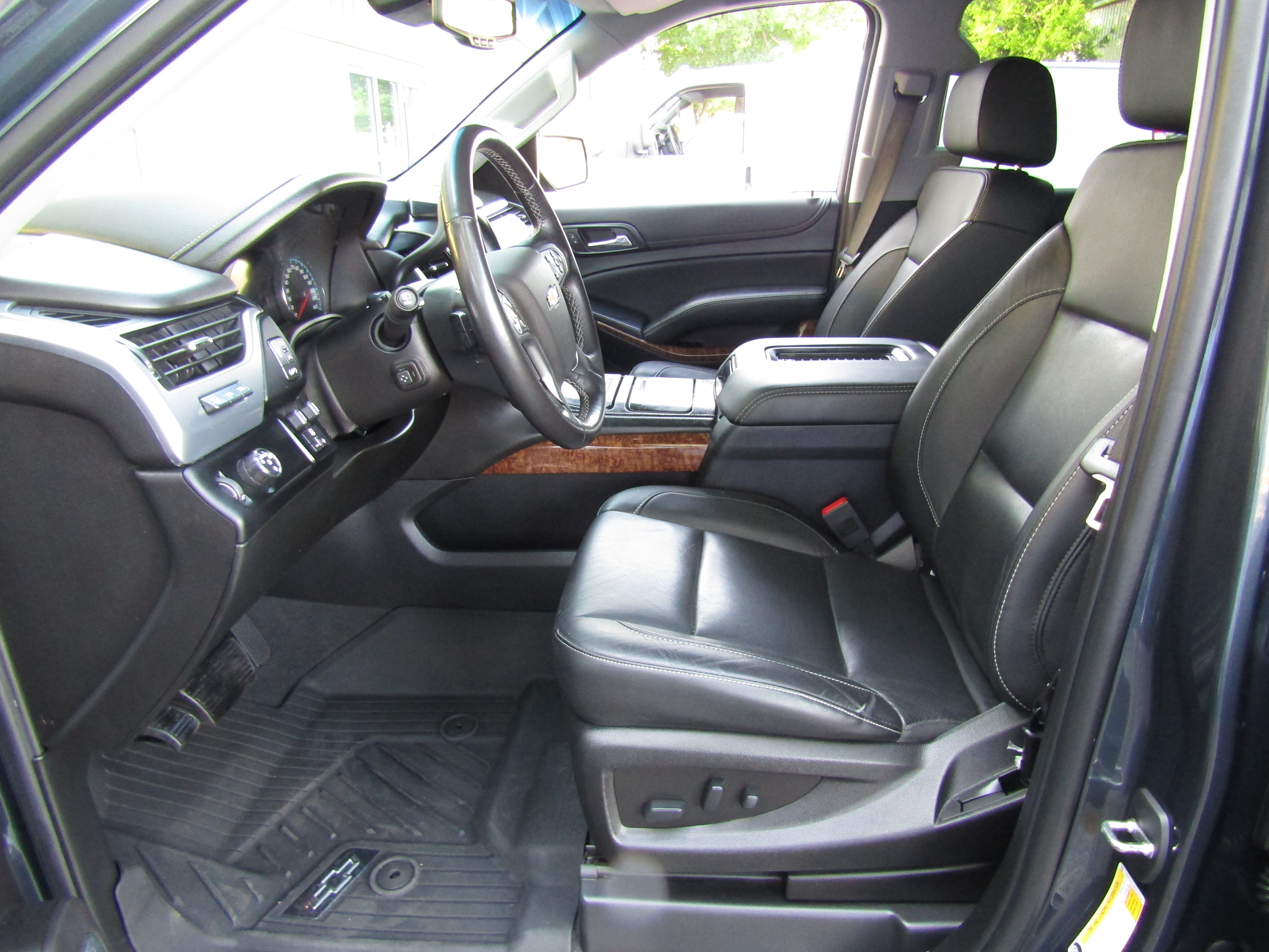 Used 2019 Chevrolet Tahoe Premier RWD image 9