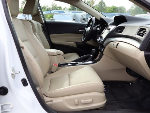 Used 2018 Acura ILX FWD image 13