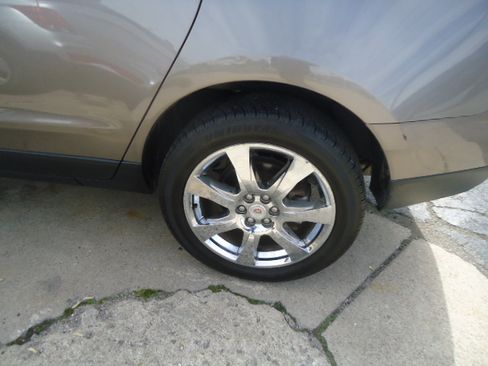 Used 2012 Cadillac SRX AWD Performance image 2