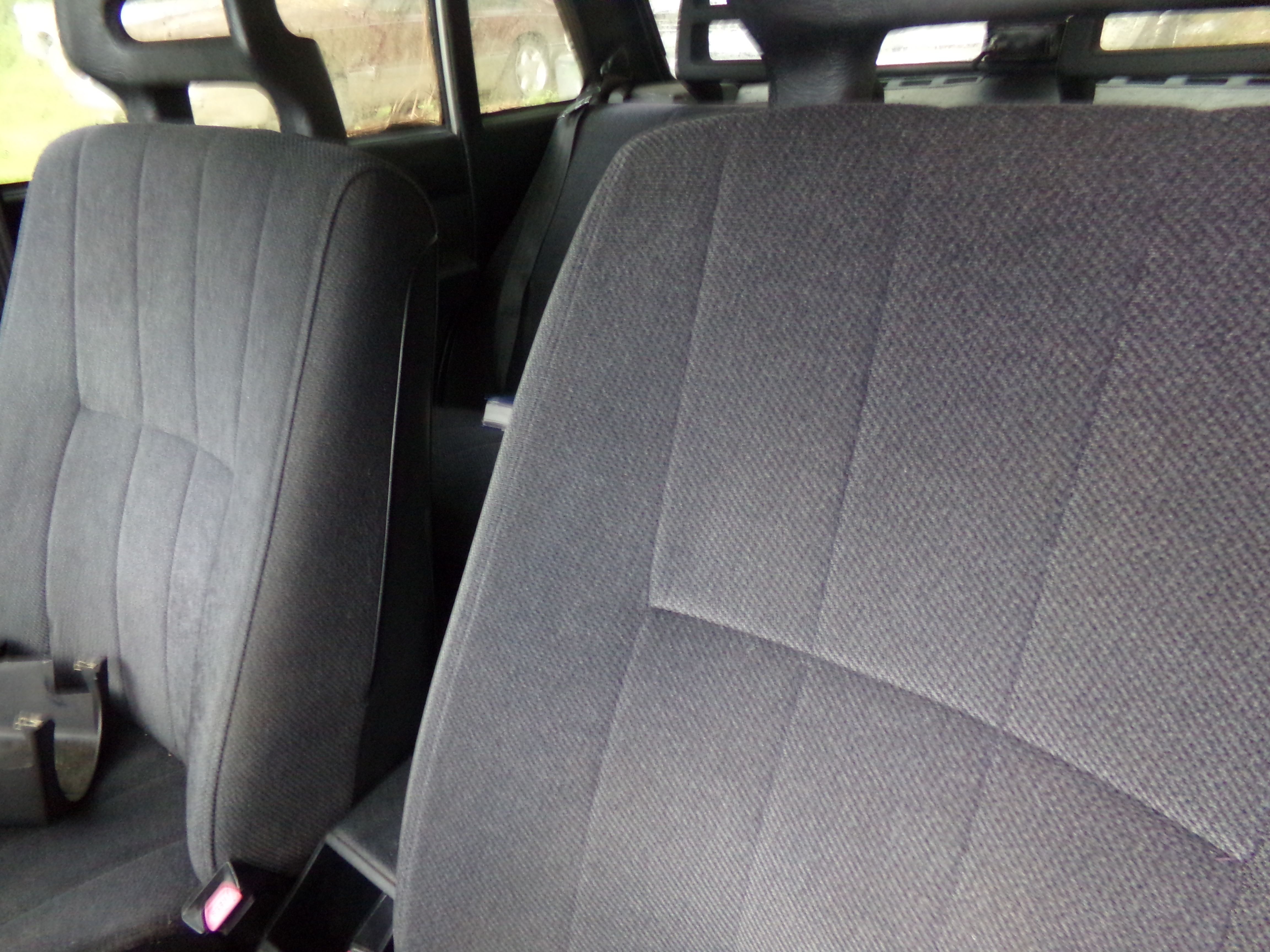 Used 1992 Volvo 240 GL Sedan RWD image 12