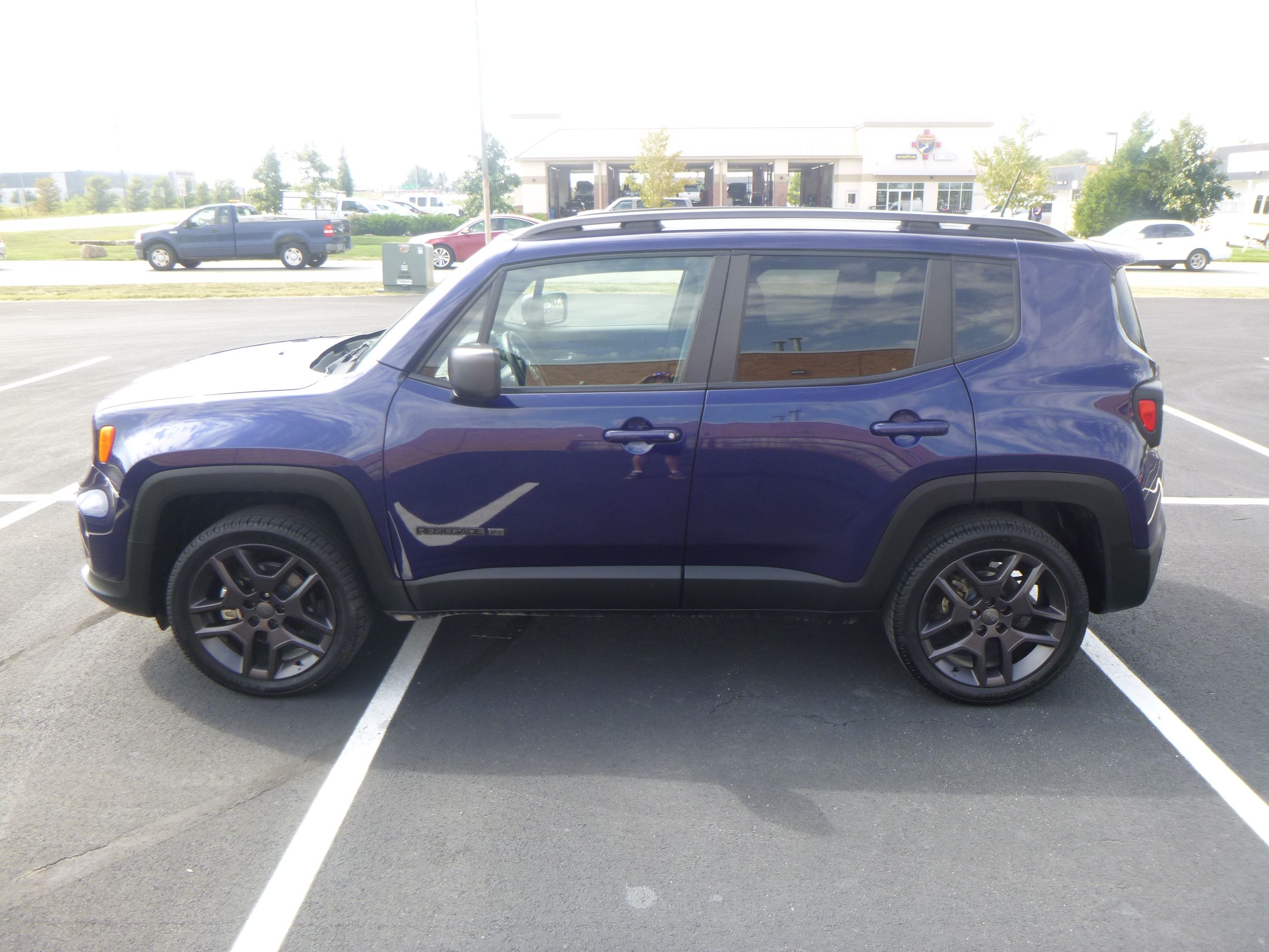 Used 2021 Jeep Renegade 75th Anniversary AWD/4WD image 2