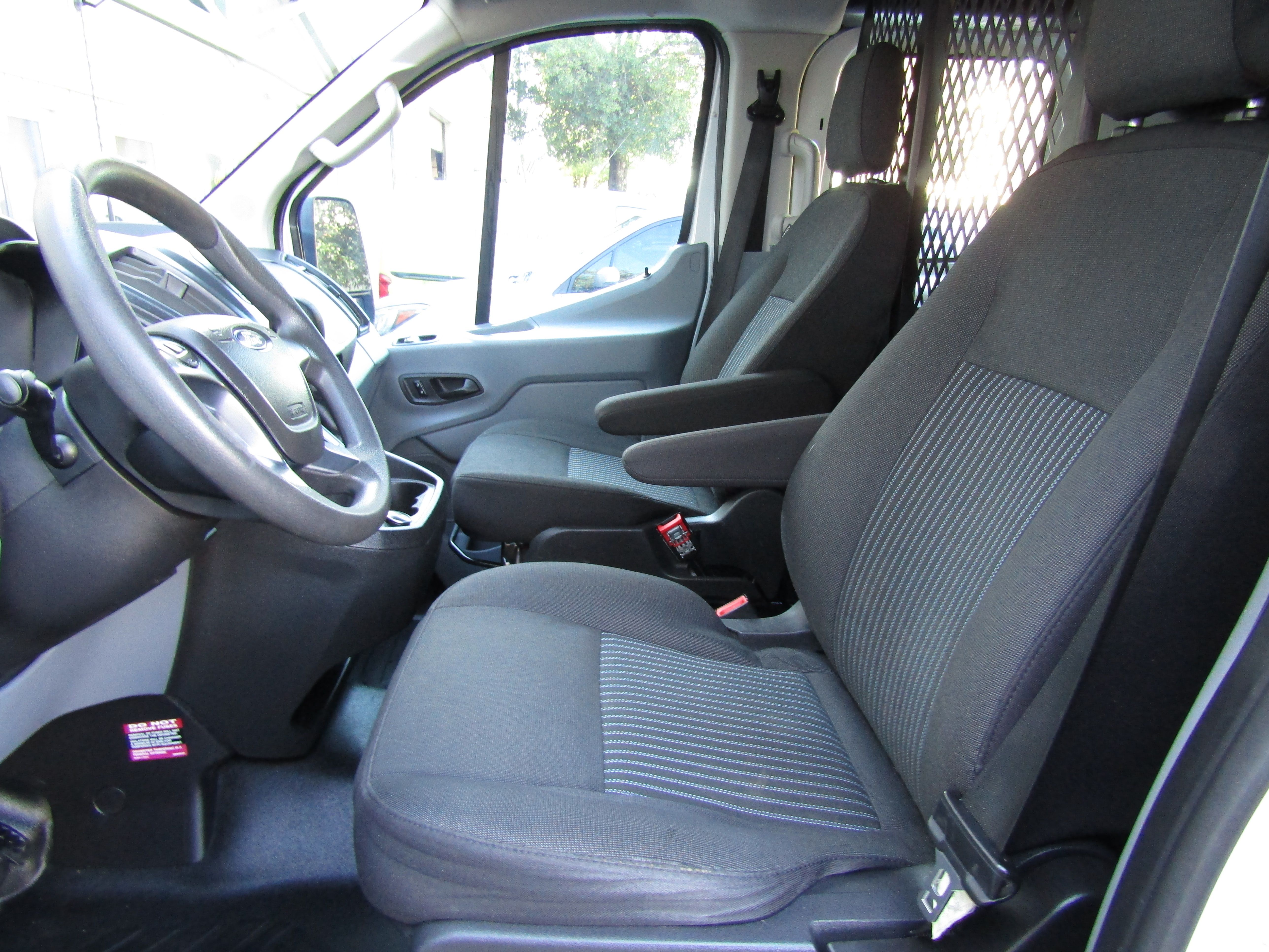 Used 2019 Ford Transit 250 130 Low Roof RWD image 9