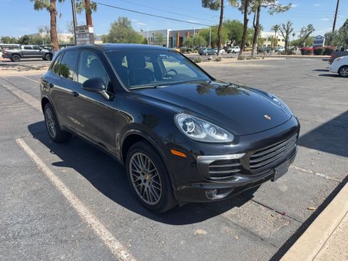 Used 2017 Porsche Cayenne AWD/4WD image 21