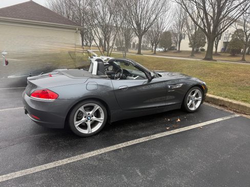 Used 2014 BMW Z4 sDrive28i image 16
