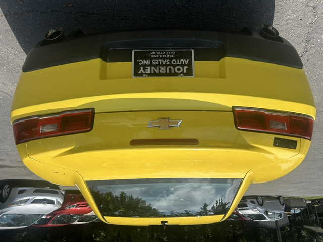 Used 2015 Chevrolet Camaro LS Coupe RWD image 4