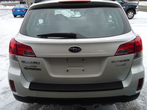 Used 2014 Subaru Outback 2.5i image 5