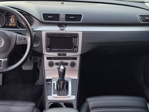 Used 2013 Volkswagen CC Sport image 11