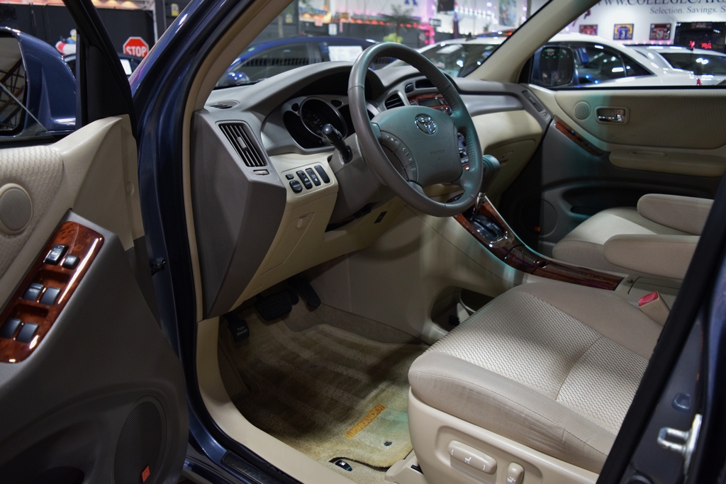 Used 2005 Toyota Highlander Limited FWD image 17