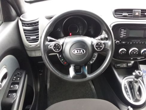 Used 2016 Kia Soul image 4